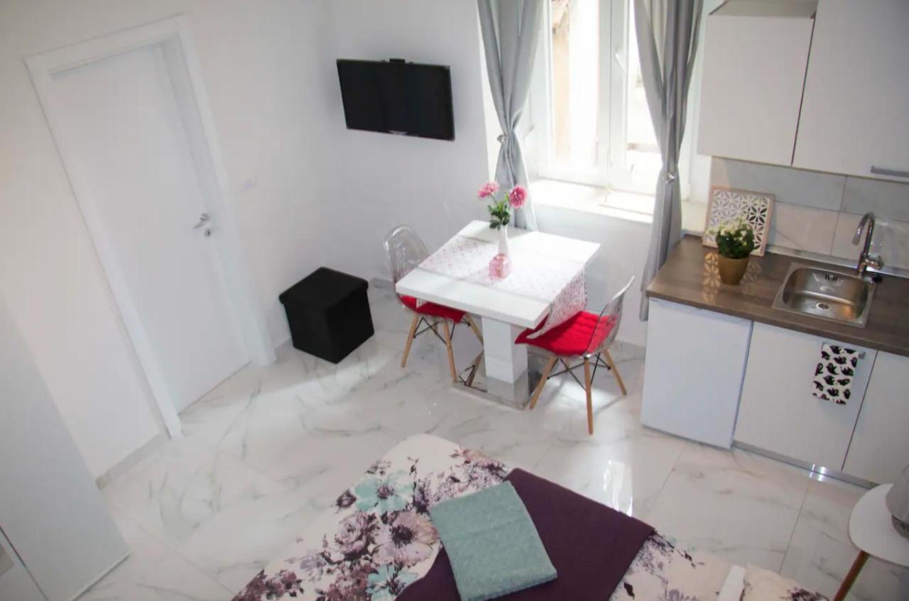 Verano / Next To Kolovare Apartment *